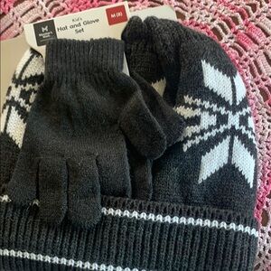 Monarch Kids Black and White Hat and Glove Set